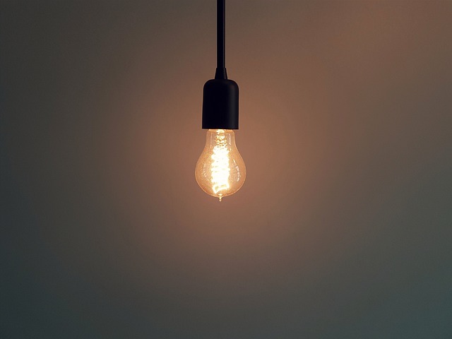 Lysstyrke og atmosfære: Hvad du bør overveje, når du vælger en lampe til dit soveværelse